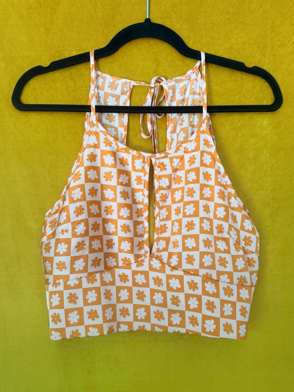 🌼 Silk Tie-Back Halter Crop Top 🌼